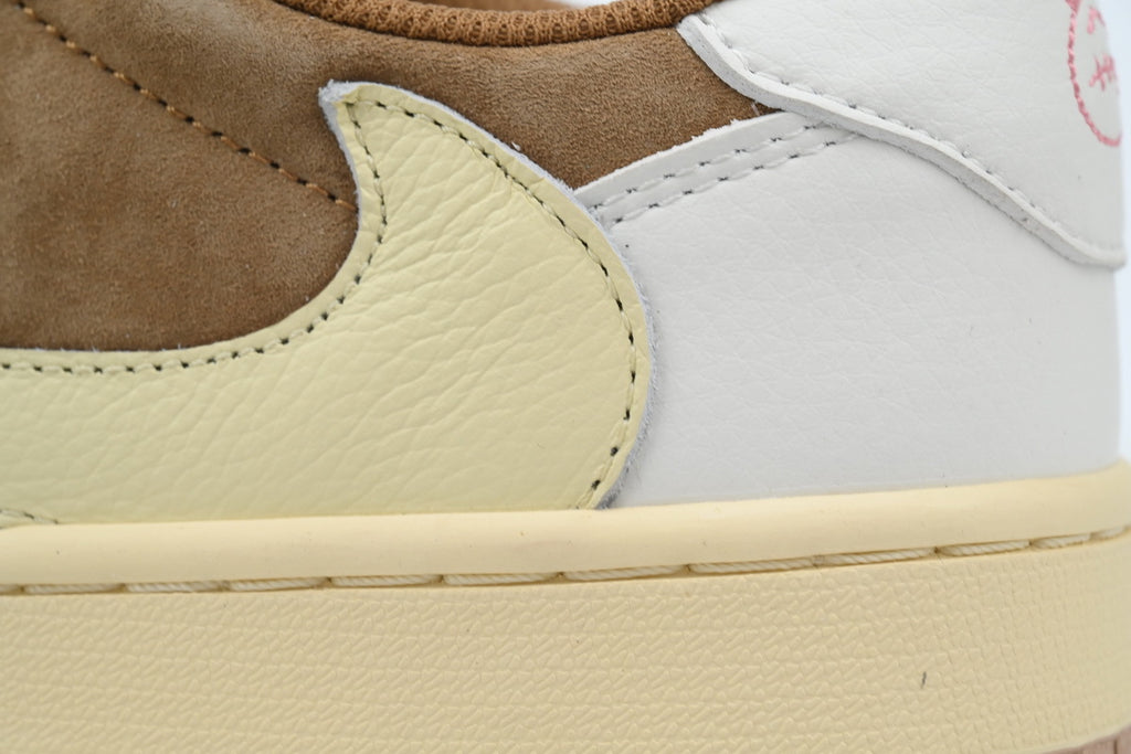Travis Scott x Air Jordan 1 Low OG Sail Shy Pink