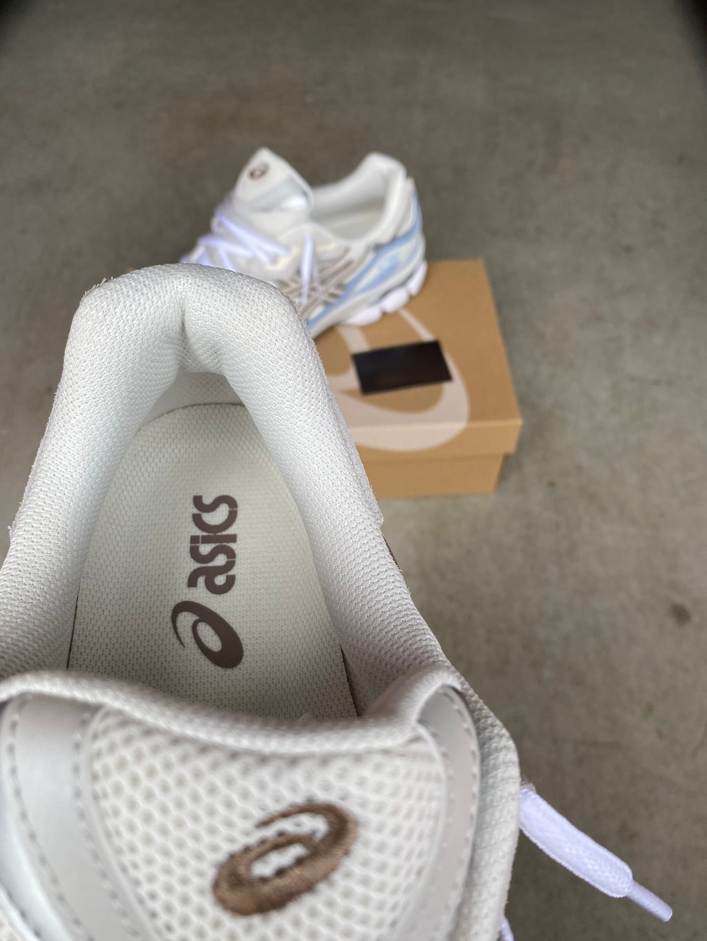 ASICS “Cream Cloud Grey Blue”