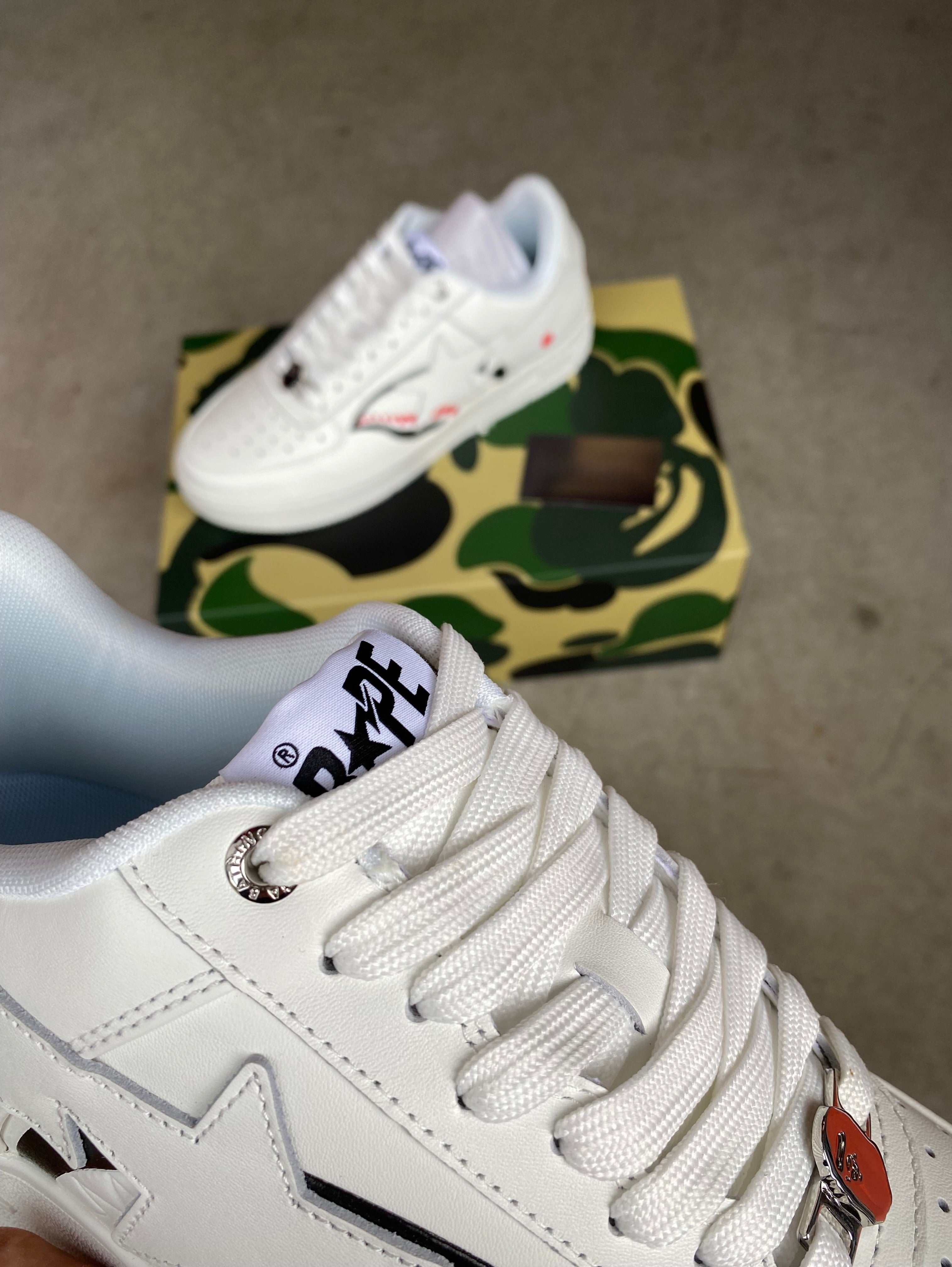 A Bathing Ape shark Bape Sta “white”