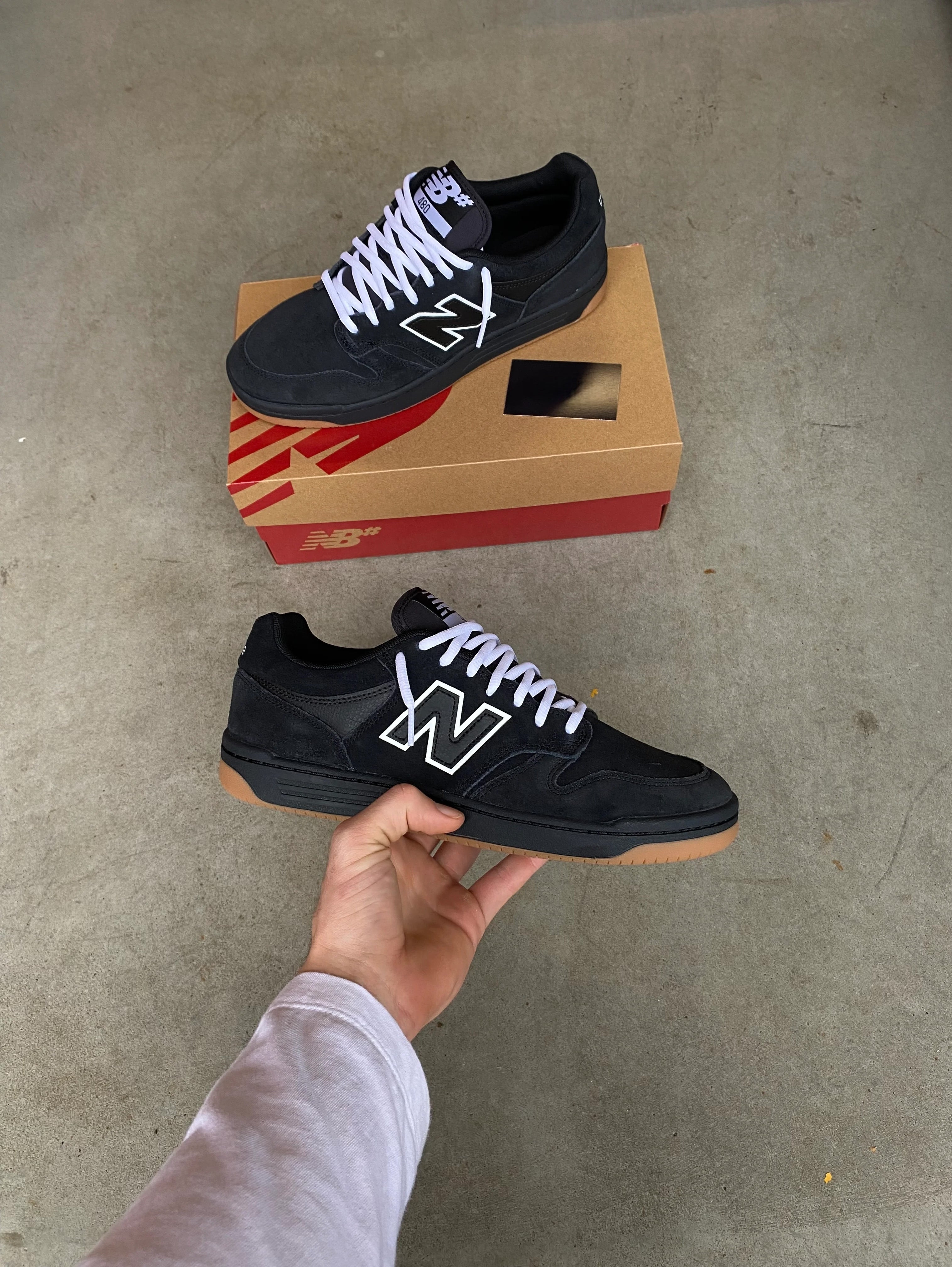 New balance “Black White”