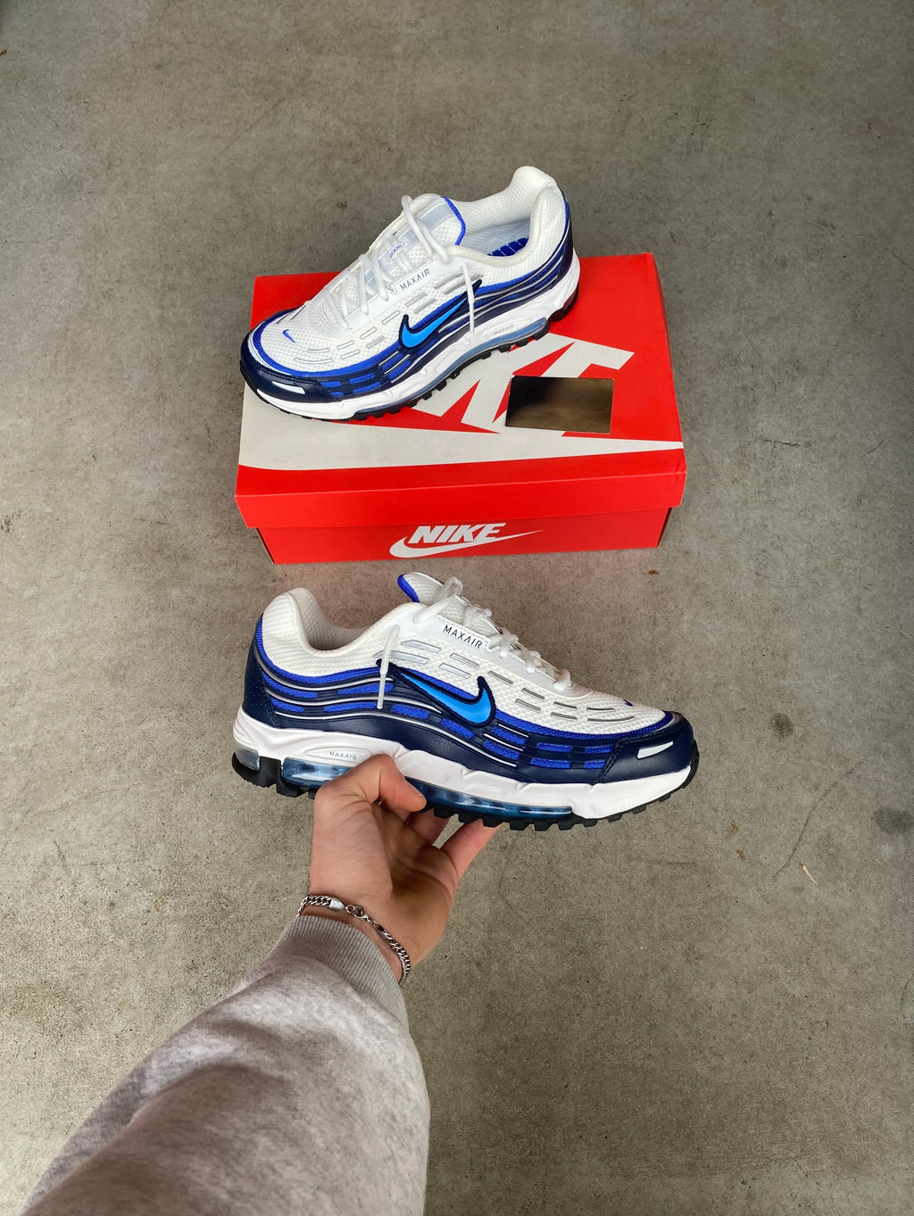 Nike Airmax “obsidian”