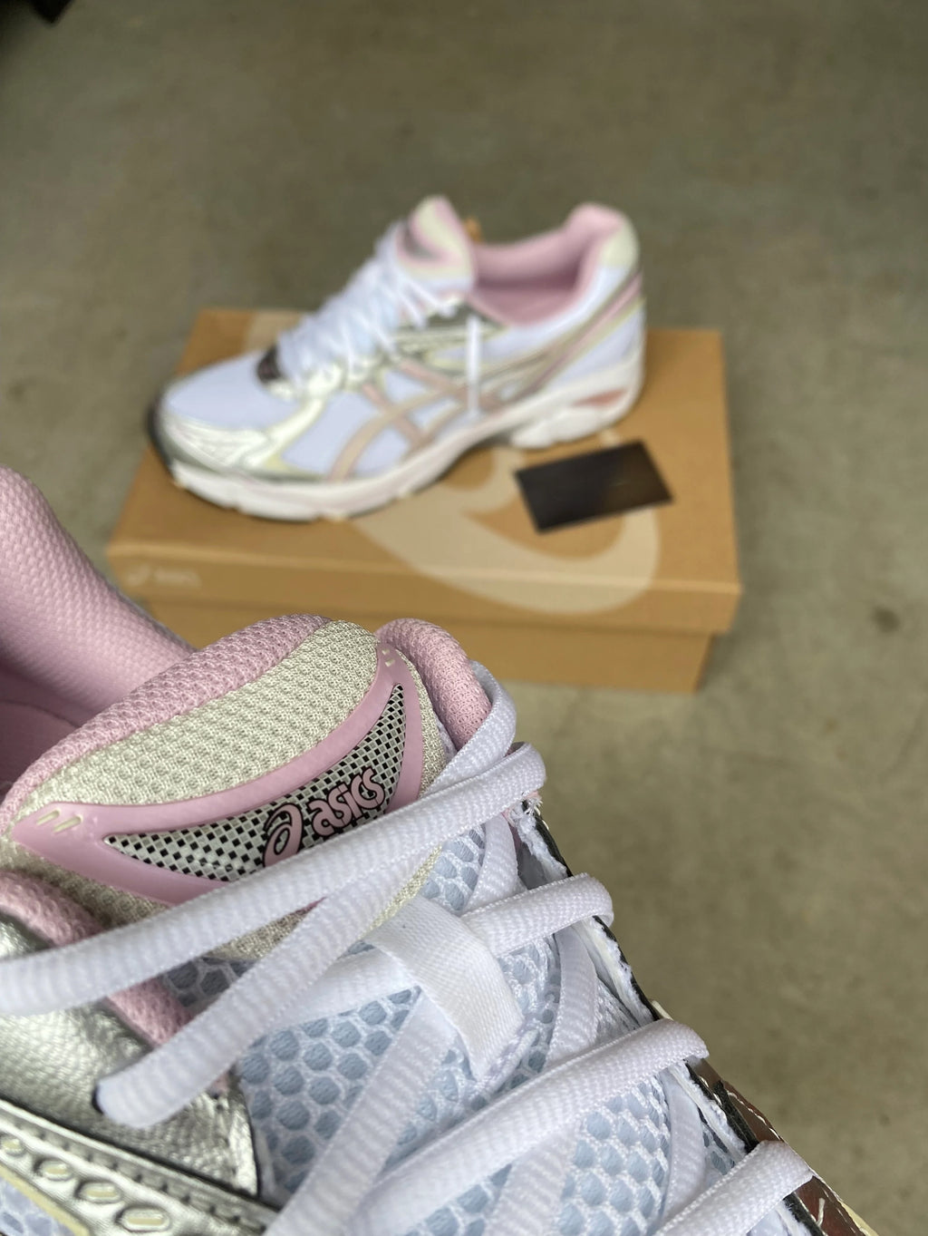 ASICS “White Rose Water”